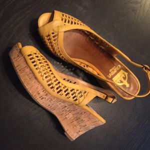 Crown Vintage Tan Sandals
